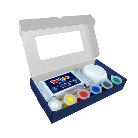 Kit model e paint with white clay, tempera, brush and pot. Toy Color and Kreable clay is produced in Italy, near Venice, in Pasuto Srl, the Italian factory of colors.